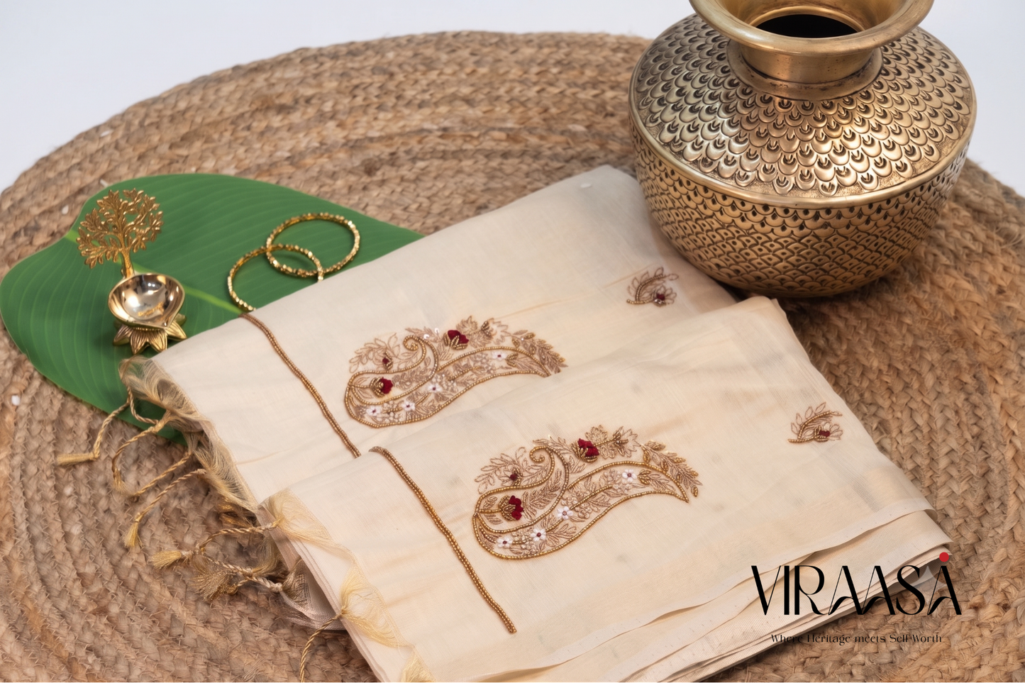 Tejaswi - Tissue Linen Saree